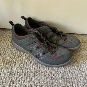 Ecco Men’s Like New Terracruise LT Sneakers Black/Gray/Red Sz US 11 EU 45
